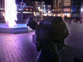 富山駅前